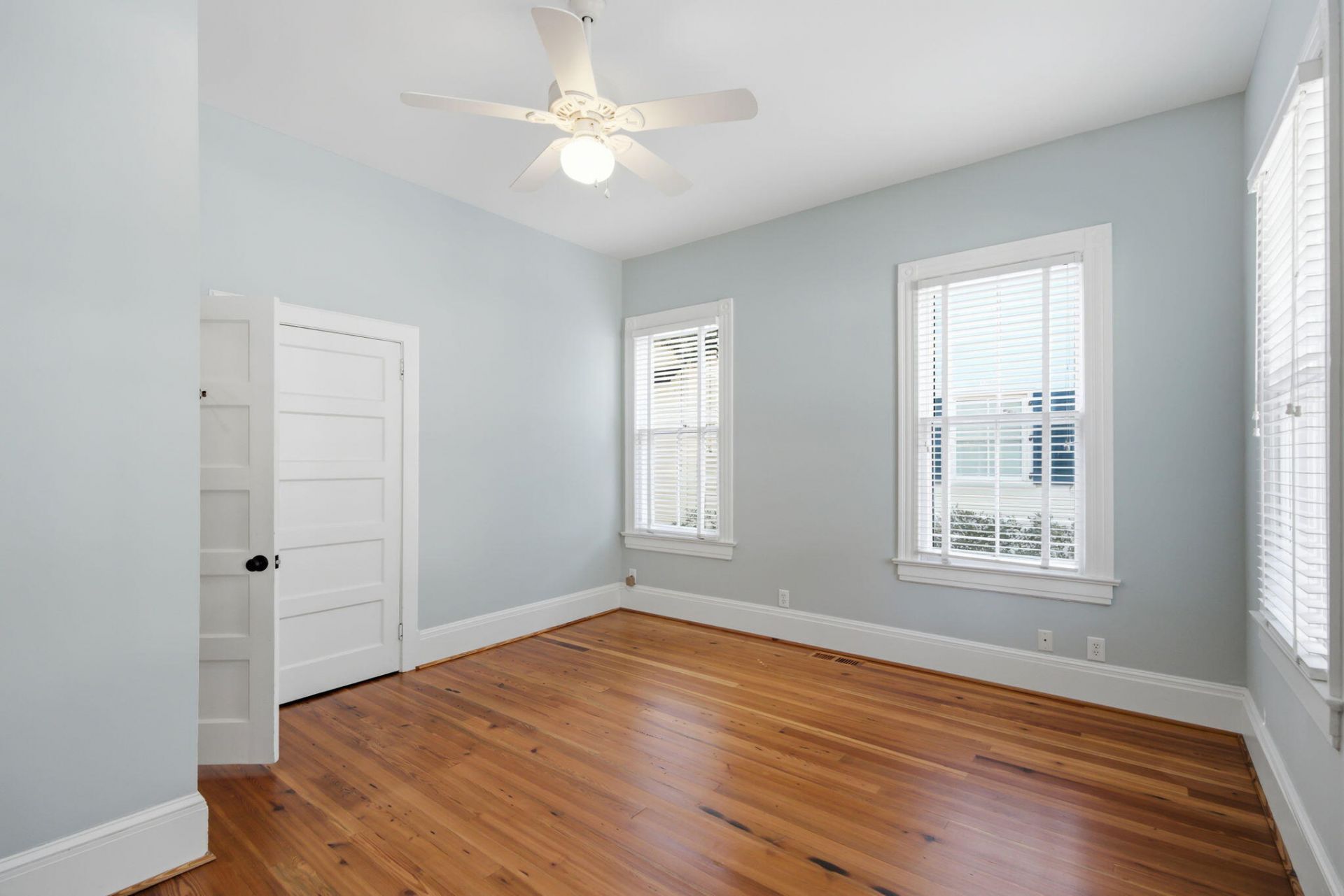 328 Bennett Street Photo 32