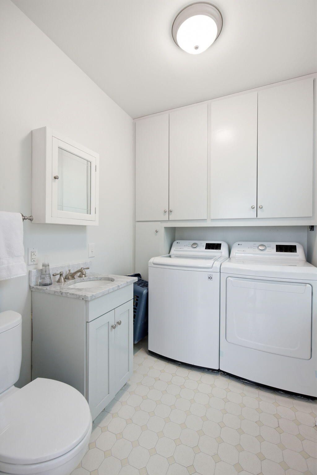 328 Bennett Street Photo 35