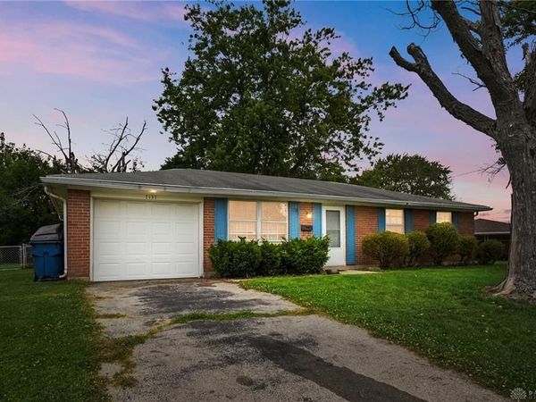 7137 Castlecrest Drive, Huber Heights, OH 45424