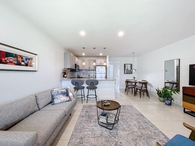 410 Chatham T, West Palm Beach, FL 33417 Photo