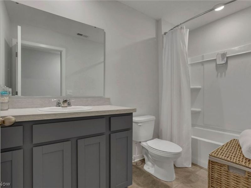 355 W Trinity Way, Newark, OH 43055 Photo 32