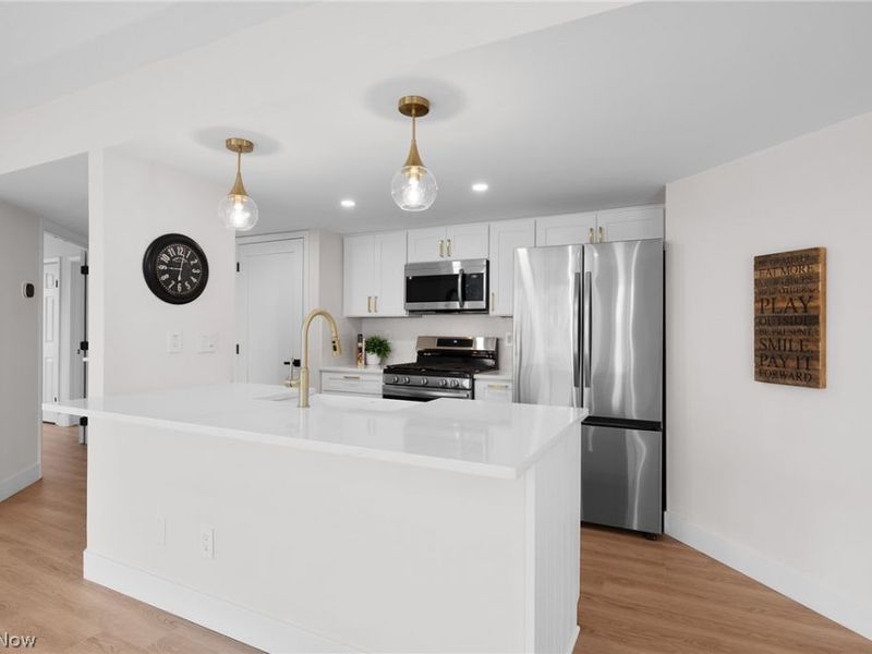 21872 Addington Boulevard, Unit 15, Rocky River, OH 44116 Photo 8