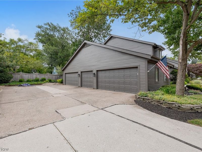 1025 Stonewood Court, Westlake, OH 44145 Photo 32