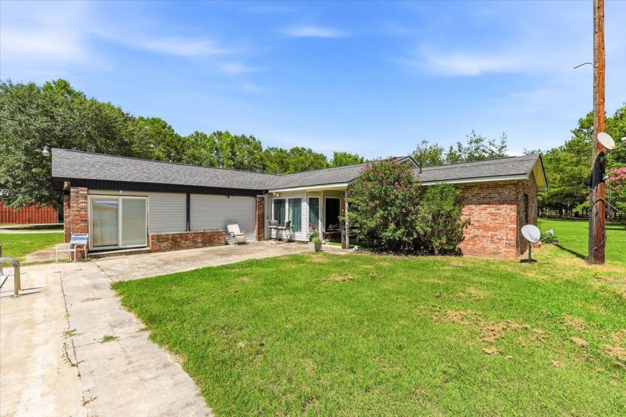 1566/1966 Hoffman Drive Photo 33