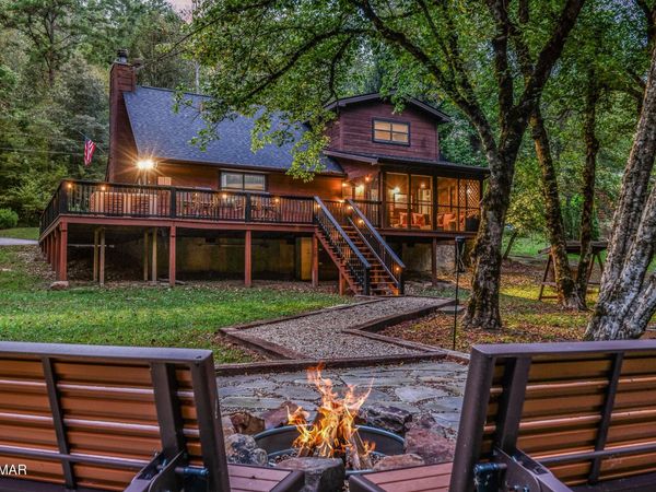 1932 Creek Hollow Way, Sevierville, TN 37876