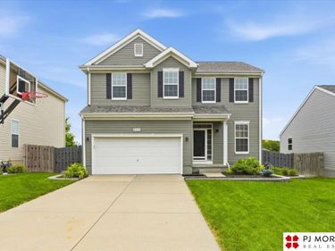 8903 S 163rd Street, Omaha, NE 68136