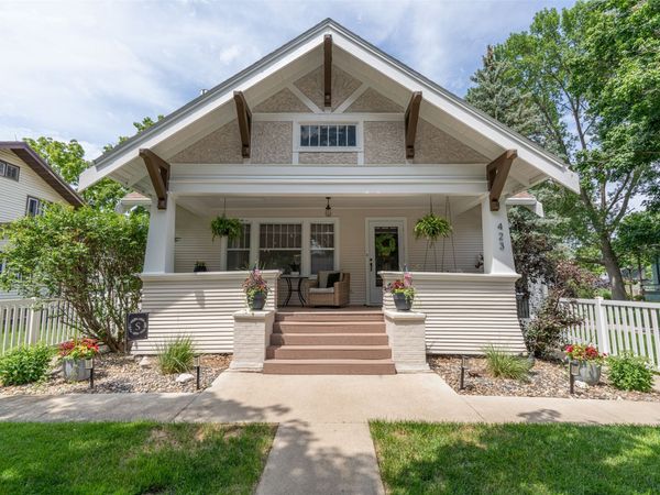 423 E Jefferson Street , Winterset, IA 50273