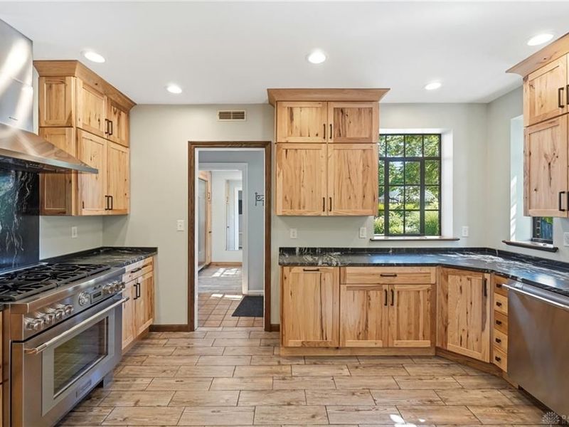 133 W Hadley Road, Oakwood, OH 45419 Photo 12