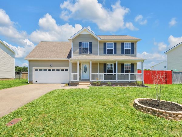 1271 Archwood Dr , Clarksville, TN 37042