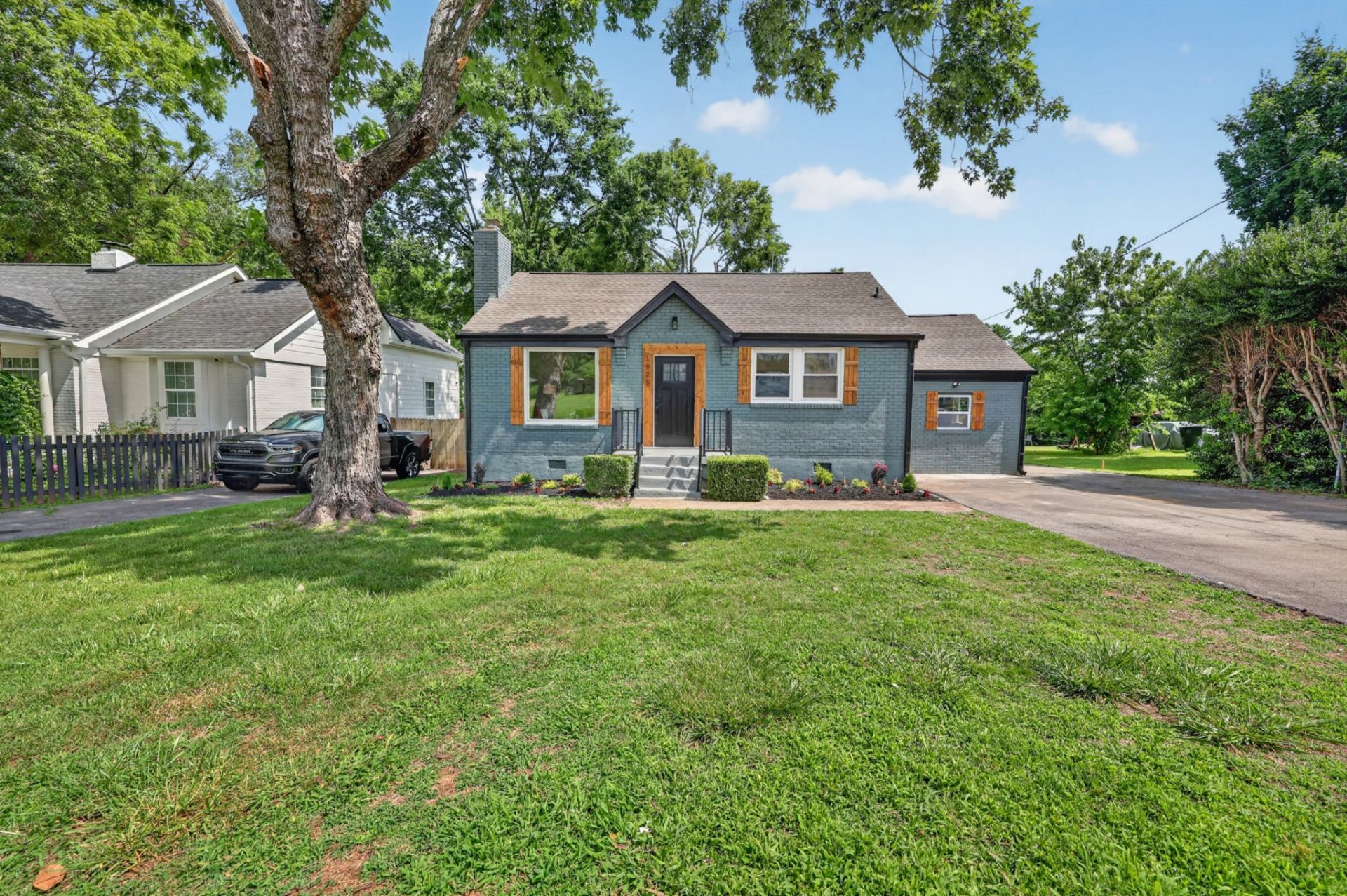 1025 Maplewood Pl, Nashville, TN 37216 Main Photo
