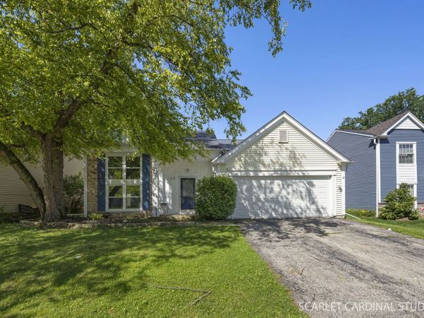 315 Newport Lane , Aurora, IL 60504