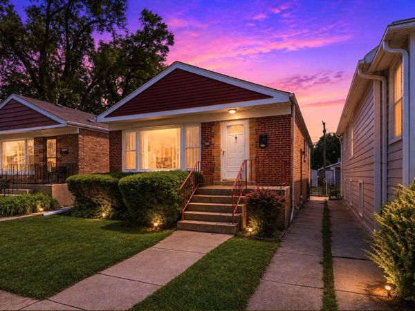 8303 44th Street , Lyons, IL 60534