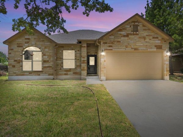 145 Cardinal LOOP, Paige, TX 78659