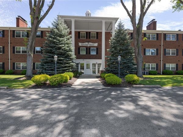 2885 Pease Drive , Unit 303, Rocky River, OH 44116