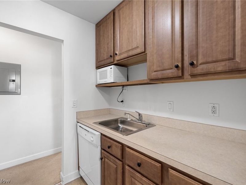 2885 Pease Drive, Unit 303, Rocky River, OH 44116 Photo 13