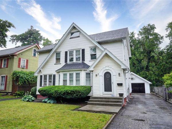 70 Kemphurst Road , Rochester, NY 14612