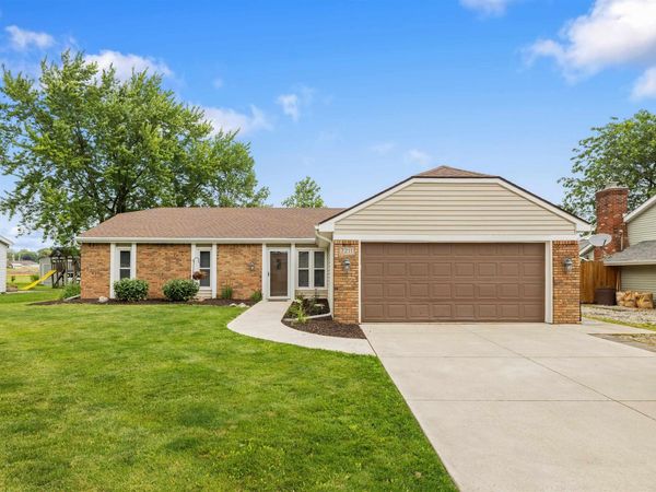 7211 Chivington Drive, Fort Wayne, IN 46815