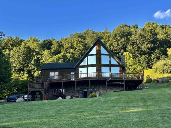 674 Lakeview Drive, Horner, WV 26372