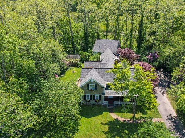 18 Old County Rd, Sandwich, MA 02537