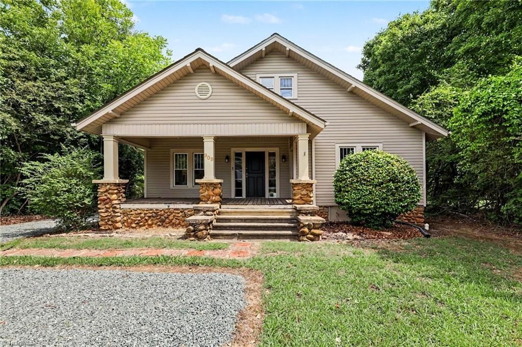 909 Burlington Avenue, Gibsonville, NC 27249 Main Photo