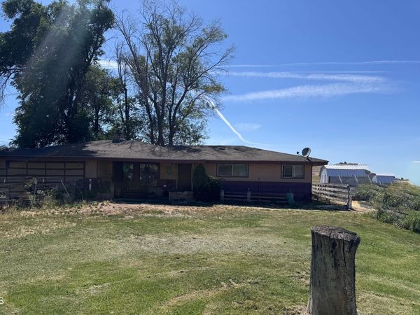 4520 NE Clark Drive, Madras, OR 97741