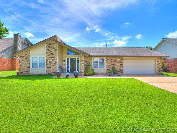8817 S 72nd East Avenue , Tulsa, OK 74133