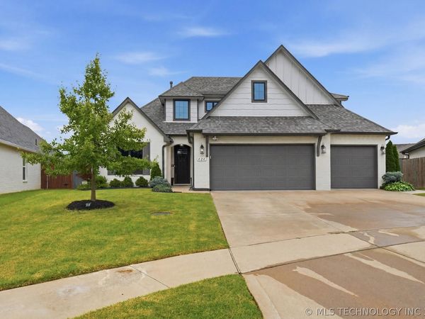 424 E 126th Street S, Jenks, OK 74037