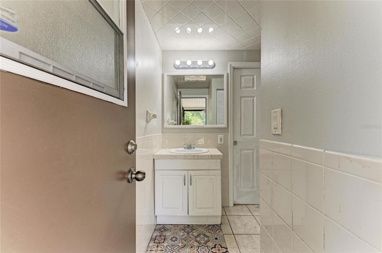 2226 Lockwood Meadows Drive, Sarasota, FL 34234 Photo
