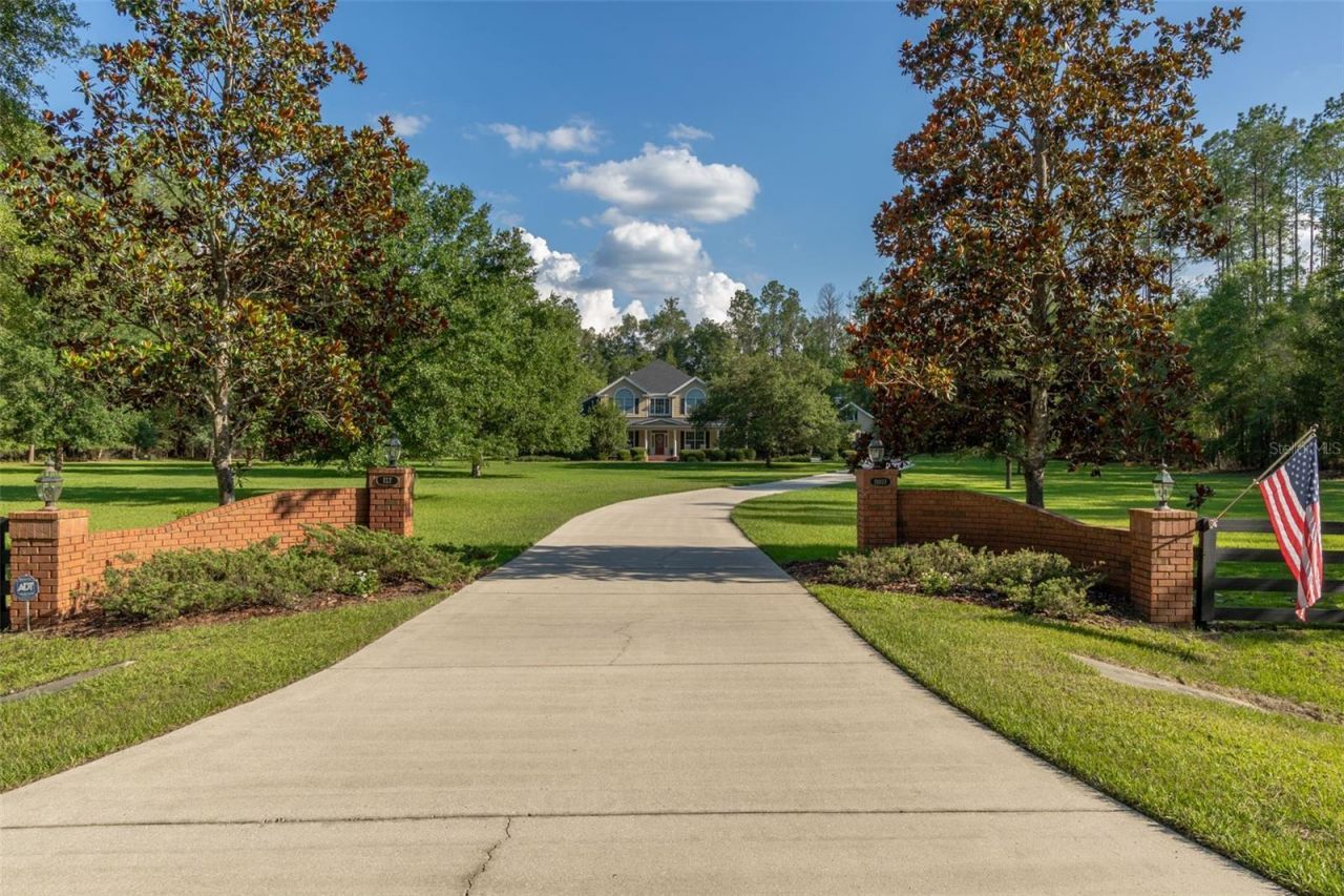 19103 NW 72nd Avenue, Alachua, FL 32615 Photo