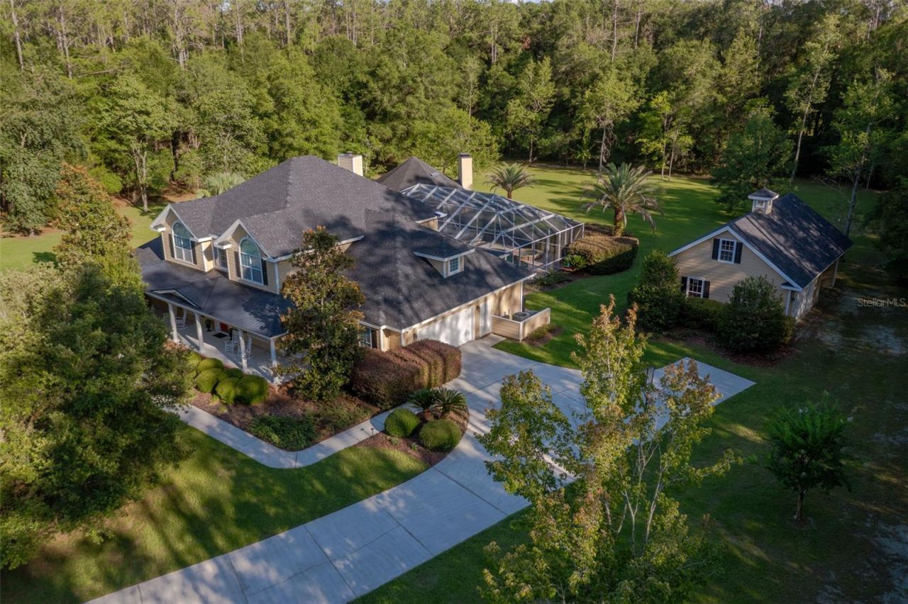 19103 NW 72nd Avenue, Alachua, FL 32615 Photo