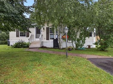 27 Morgans Run, Manchester, NY 14432