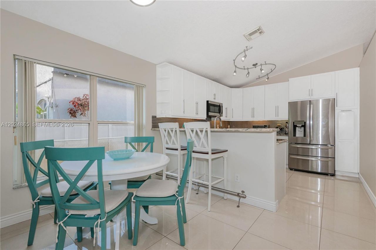 16269 SW 6th St , Pembroke Pines, FL 33027 Photo