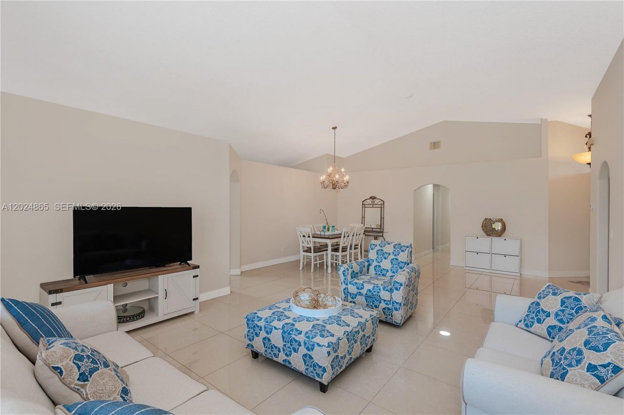 16269 SW 6th St , Pembroke Pines, FL 33027 Photo