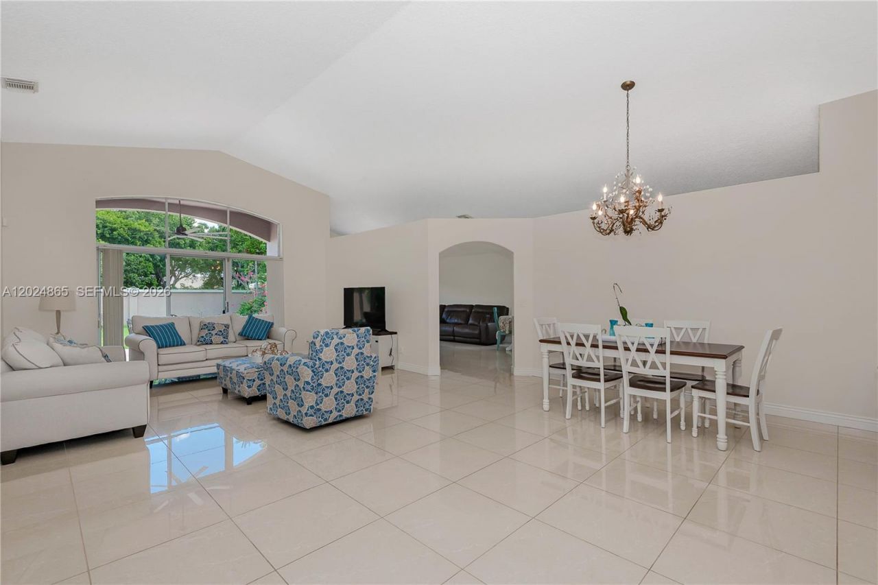 16269 SW 6th St , Pembroke Pines, FL 33027 Photo