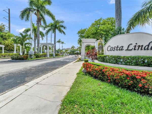 5570 NW 107th Ave , Unit 916, Doral, FL 33178