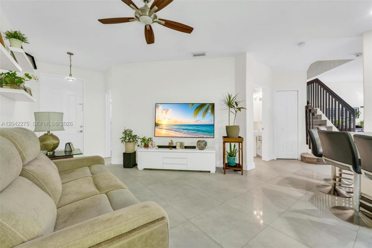 5570 NW 107th Ave, Unit 916, Doral, FL 33178 Photo