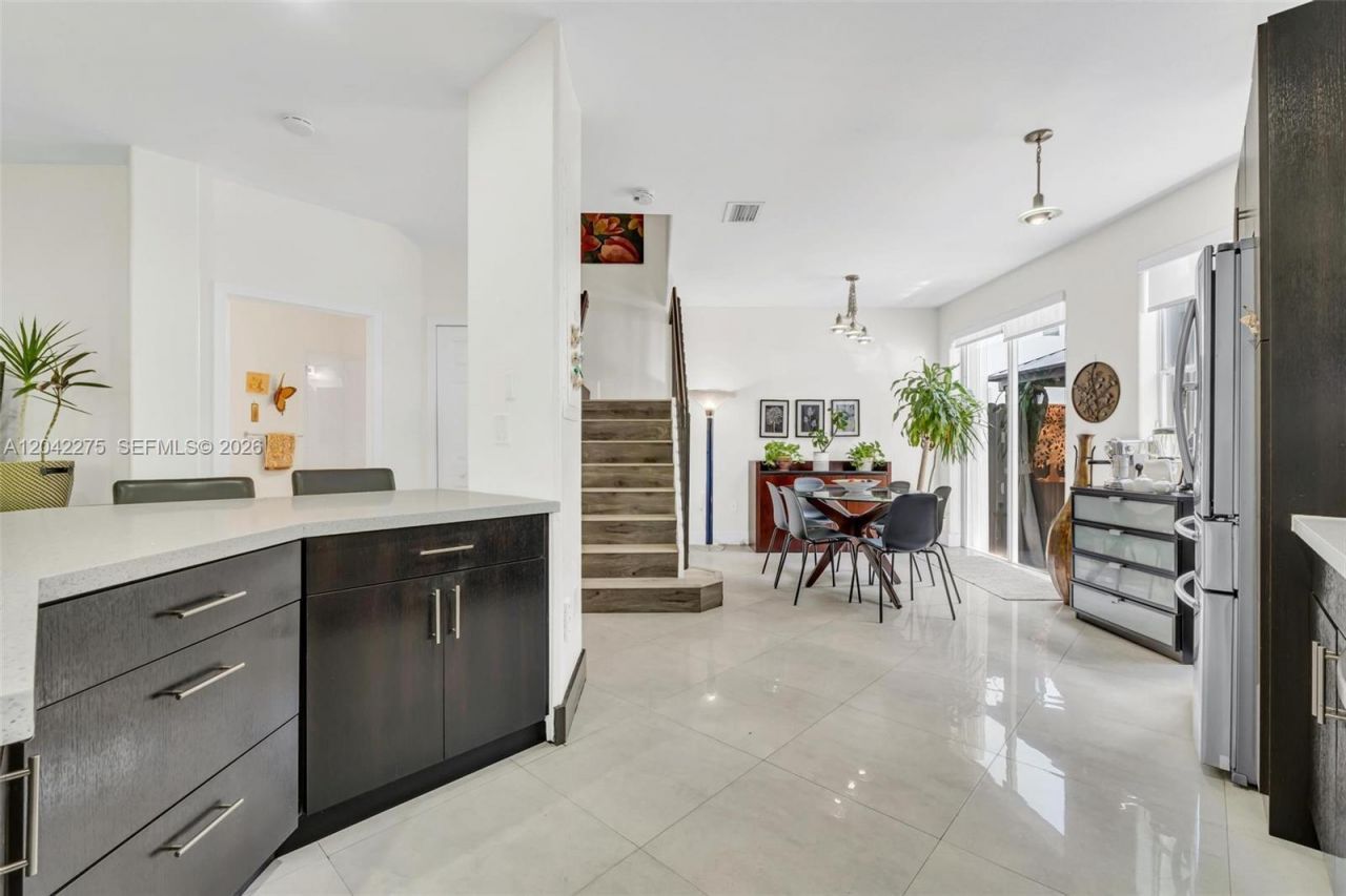 5570 NW 107th Ave, Unit 916, Doral, FL 33178 Photo