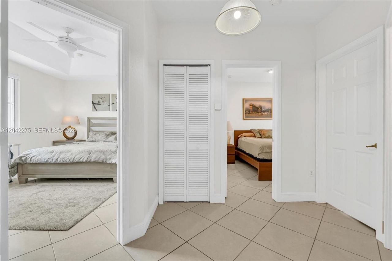 5570 NW 107th Ave, Unit 916, Doral, FL 33178 Photo