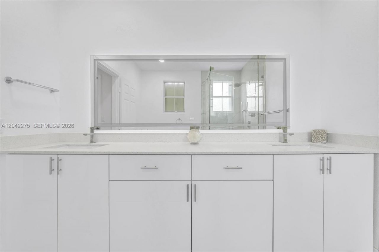 5570 NW 107th Ave, Unit 916, Doral, FL 33178 Photo