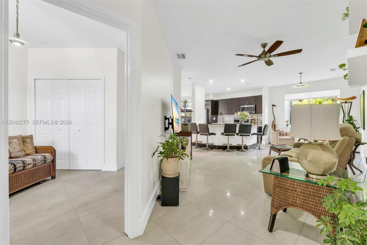 5570 NW 107th Ave, Unit 916, Doral, FL 33178 Photo