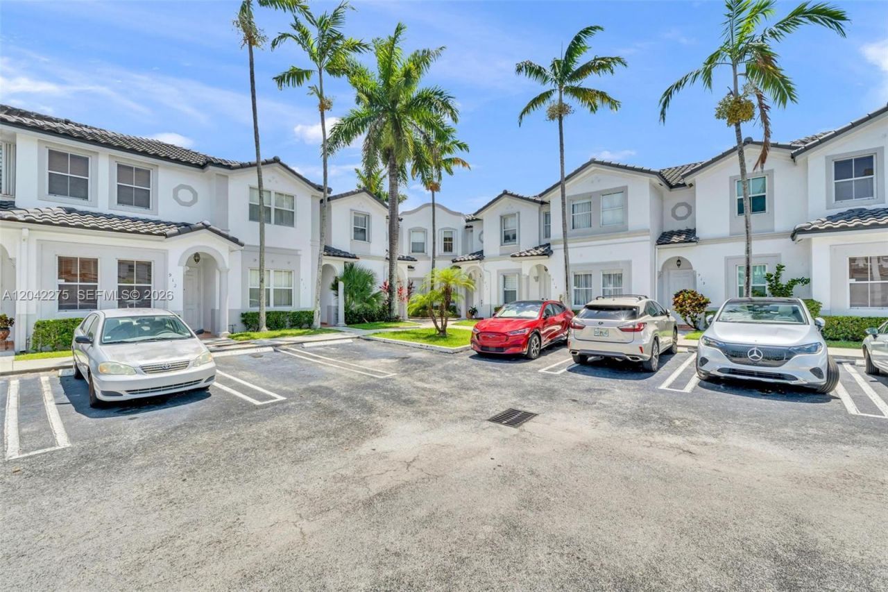 5570 NW 107th Ave, Unit 916, Doral, FL 33178 Photo
