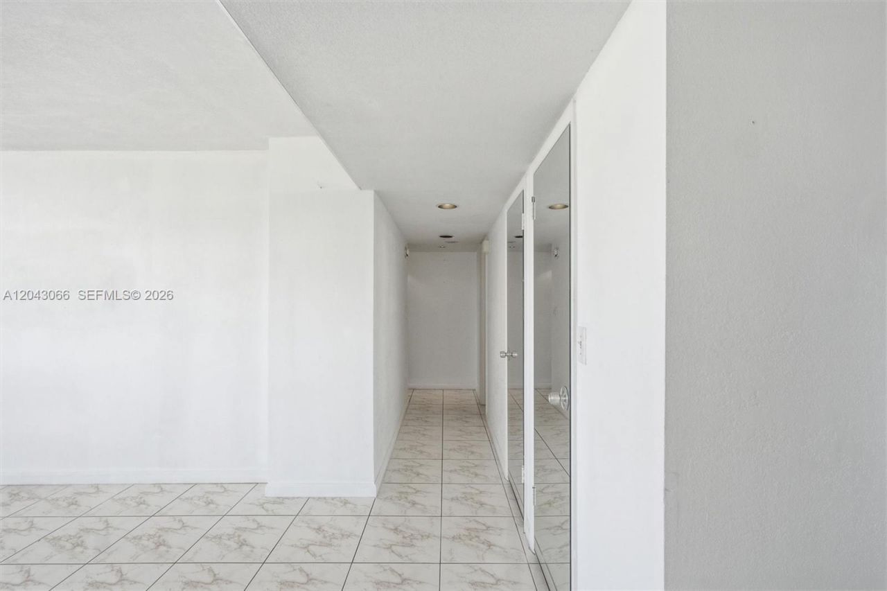 11930 N Bayshore Dr, Unit 609, North Miami, FL 33181 Photo
