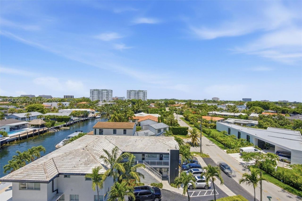 11930 N Bayshore Dr, Unit 609, North Miami, FL 33181 Photo