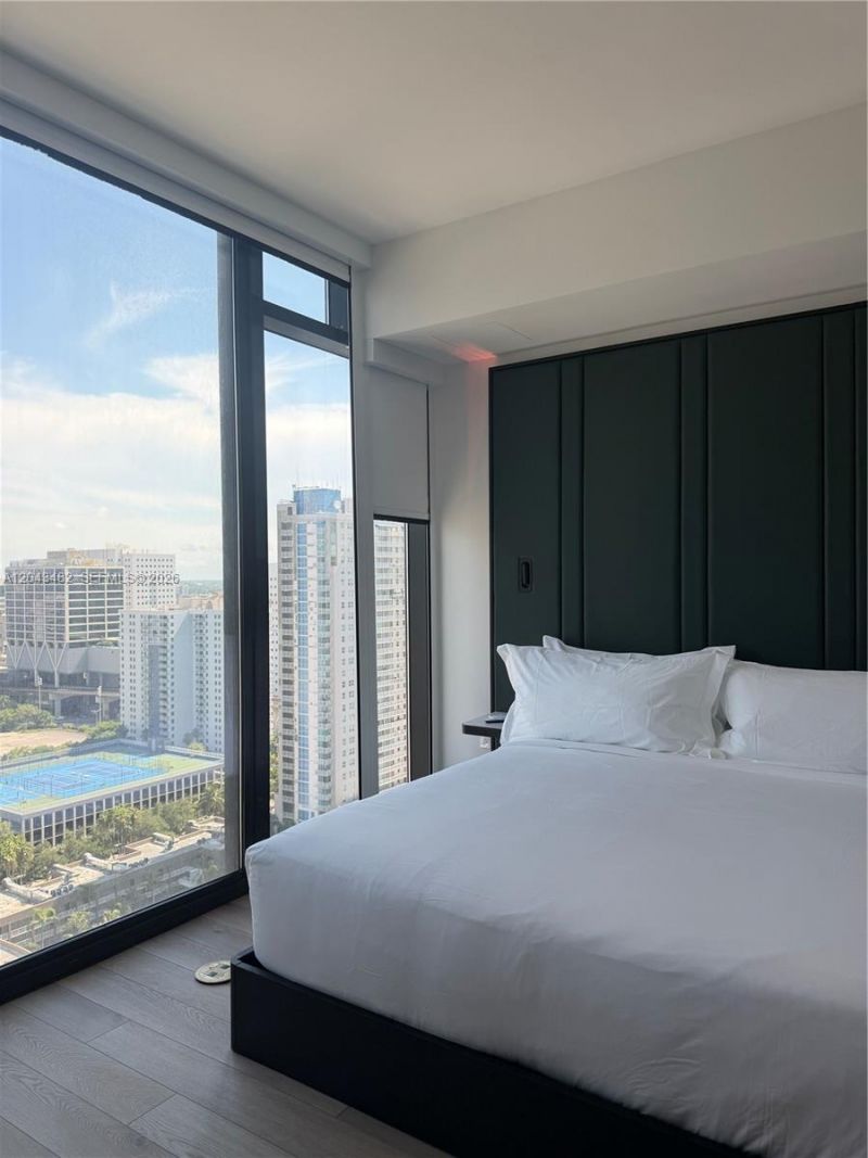 20 NE 11th St , Unit 4902, Miami, FL 33132 Photo
