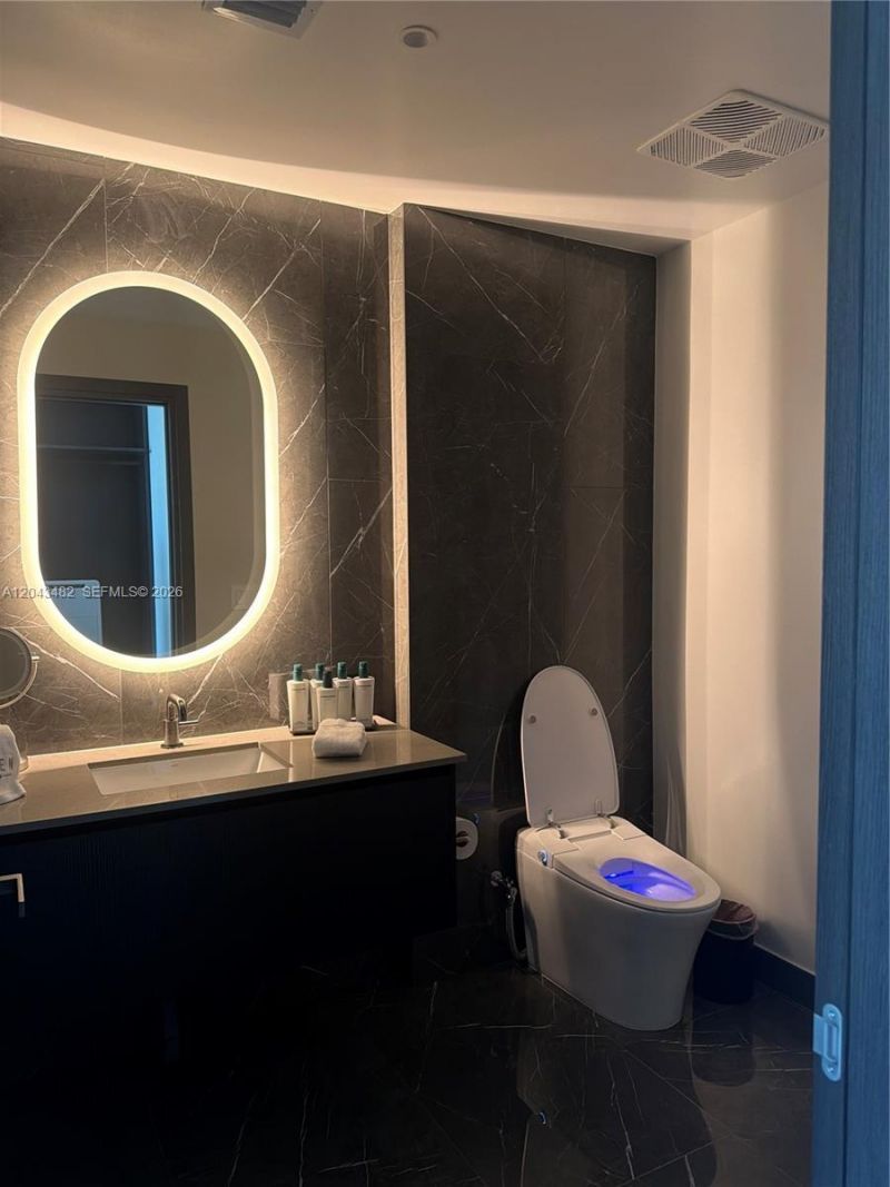 20 NE 11th St , Unit 4902, Miami, FL 33132 Photo