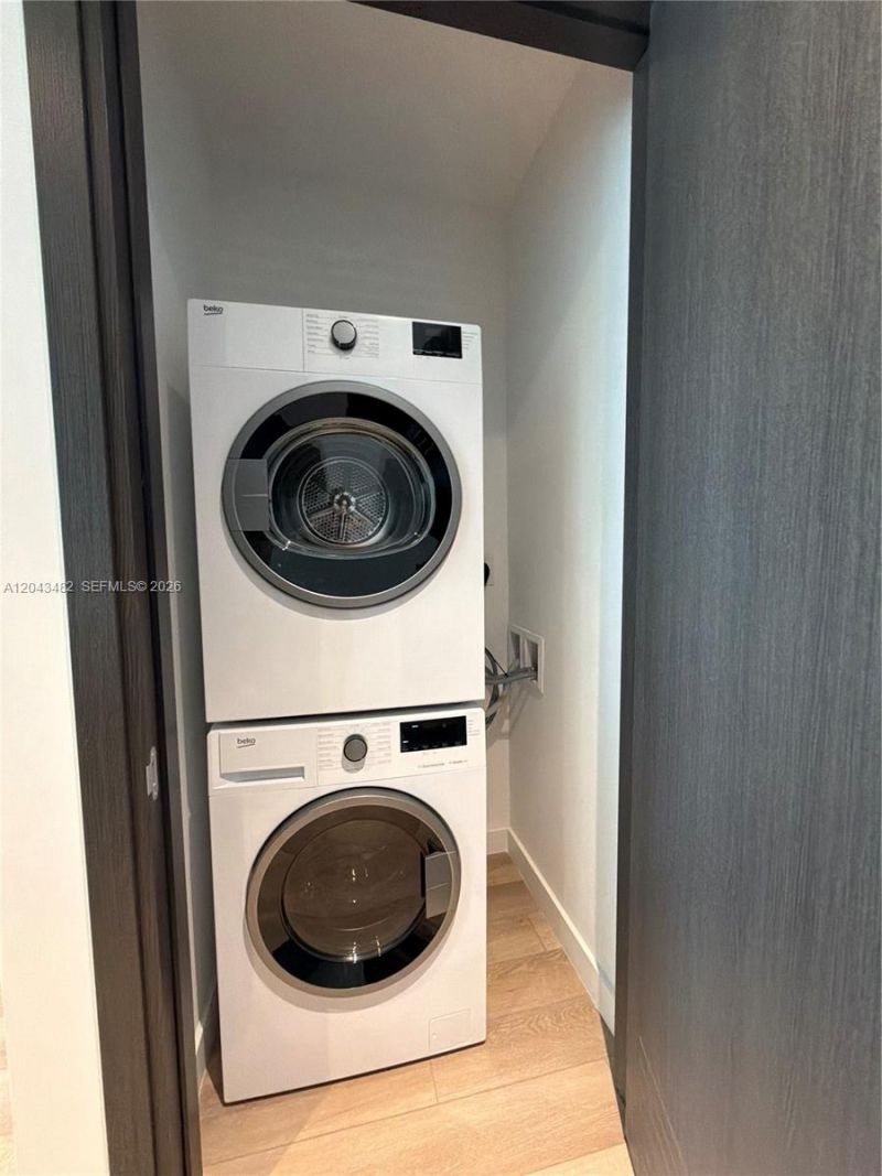 20 NE 11th St , Unit 4902, Miami, FL 33132 Photo
