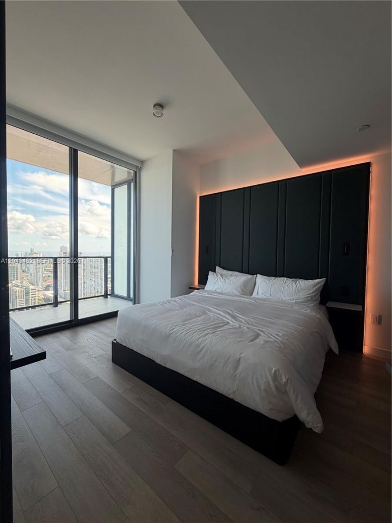 20 NE 11th St , Unit 4902, Miami, FL 33132 Photo