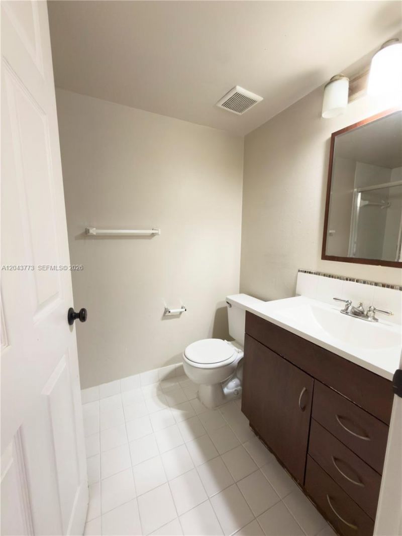 10709 Cleary Blvd , Unit 101, Plantation, FL 33324 Photo