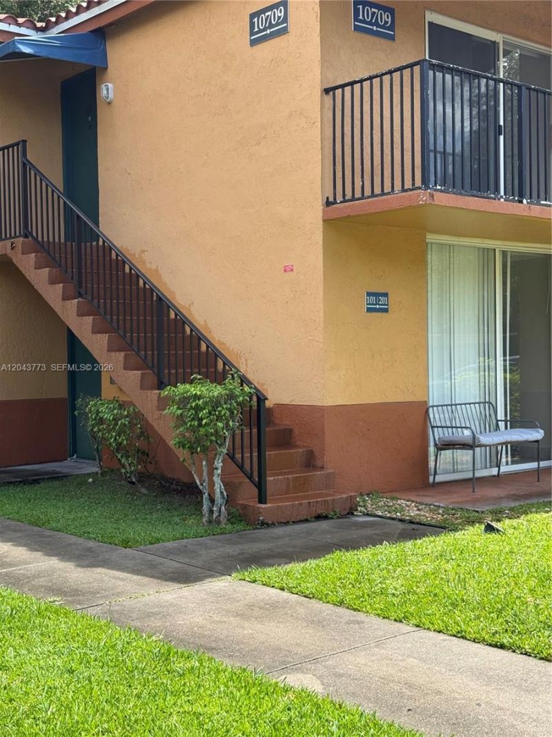 10709 Cleary Blvd , Unit 101, Plantation, FL 33324 Photo