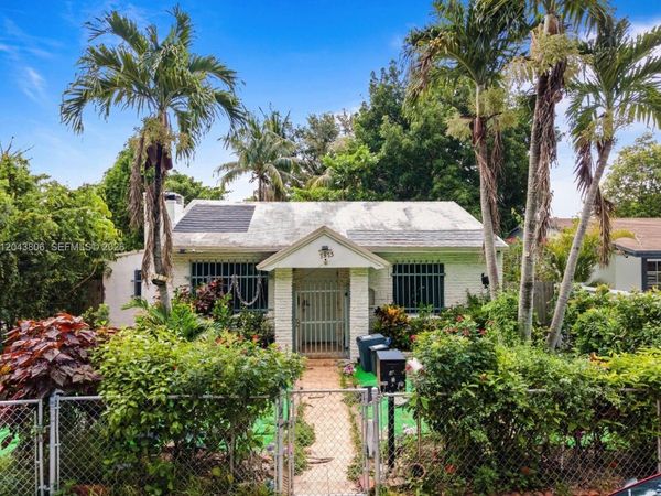 7573 NW 12th Ct , Miami, FL 33147